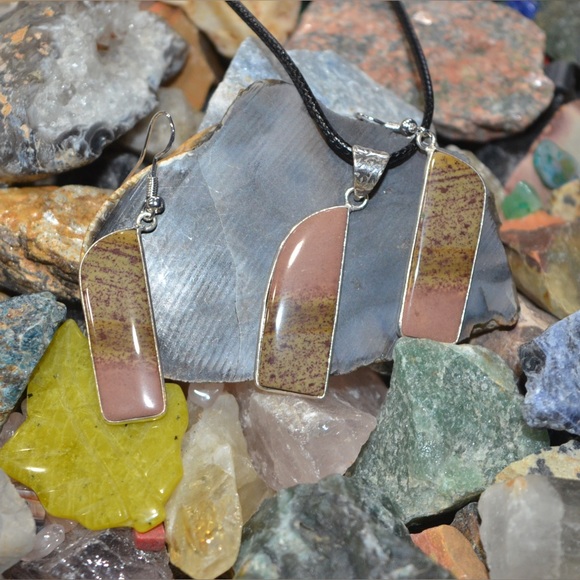 Dendritic Jasper Pendant & Earrings Set - Picture 5 of 8